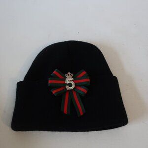 NWOT Womens Tina Demel Black Knit Beanie Hat W/Green & Red "5" Bow Tie OS